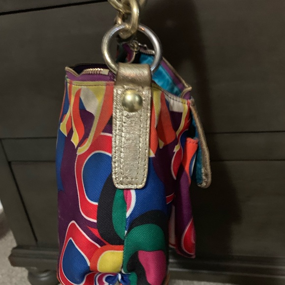 Authentic Coach multi color shoulder bag - Picture 4 of 7